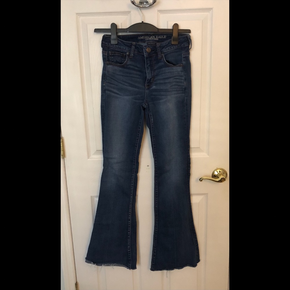 American Eagle Outfitters Flared Jeans — Size 4